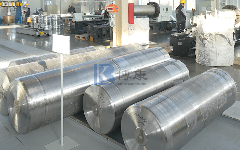 Pembuatan Titanium Ingot - Proses Var Triple untuk Kesucian dan Keseragaman Tinggi